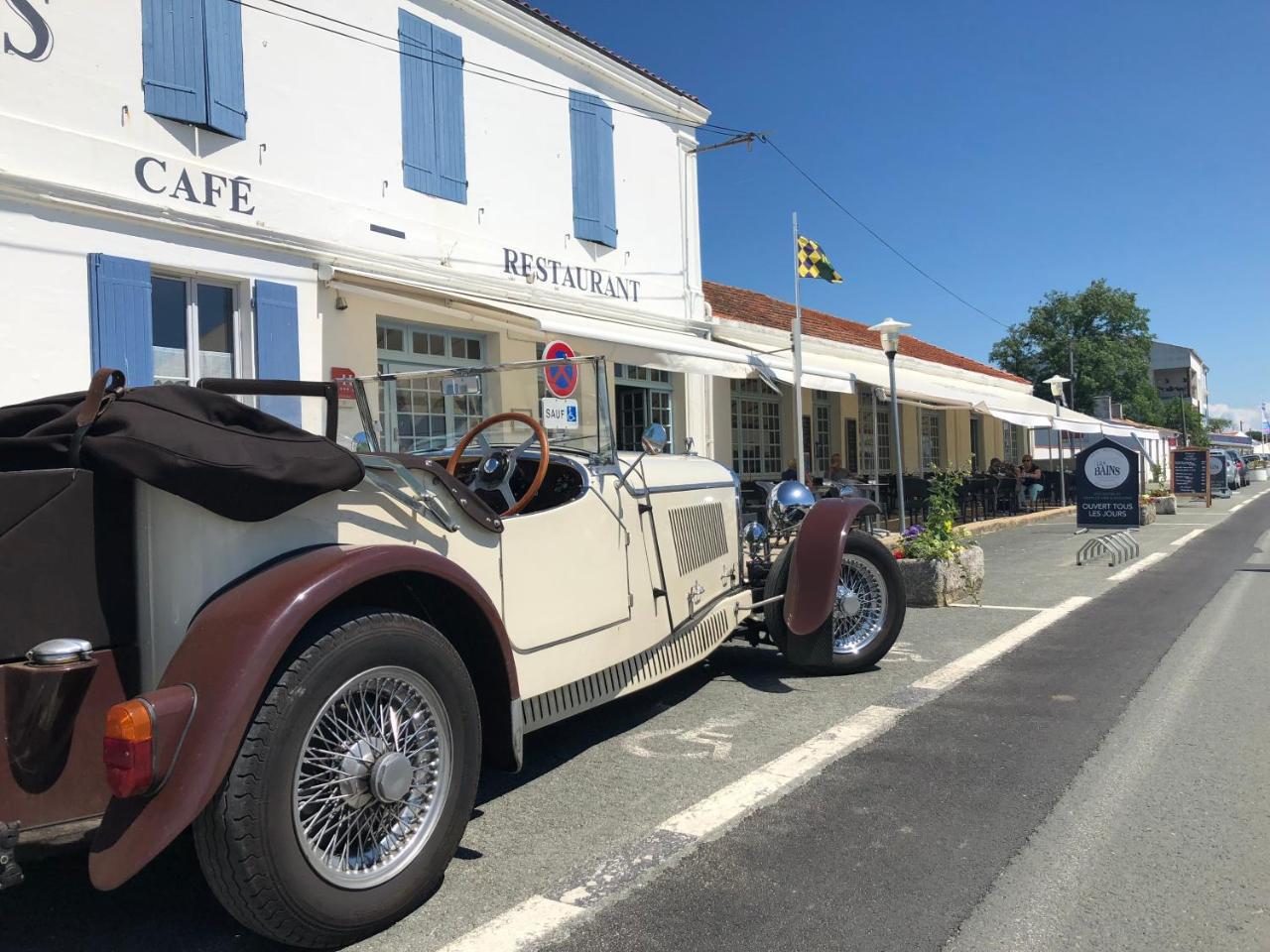 Les Bains Boyardville - Hotel Et Restaurant Экстерьер фото